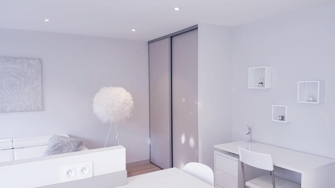 Le White Cosy A 5 Minutes Du Lac Avec Parking Privatif Gratuit Annecy Exterior photo