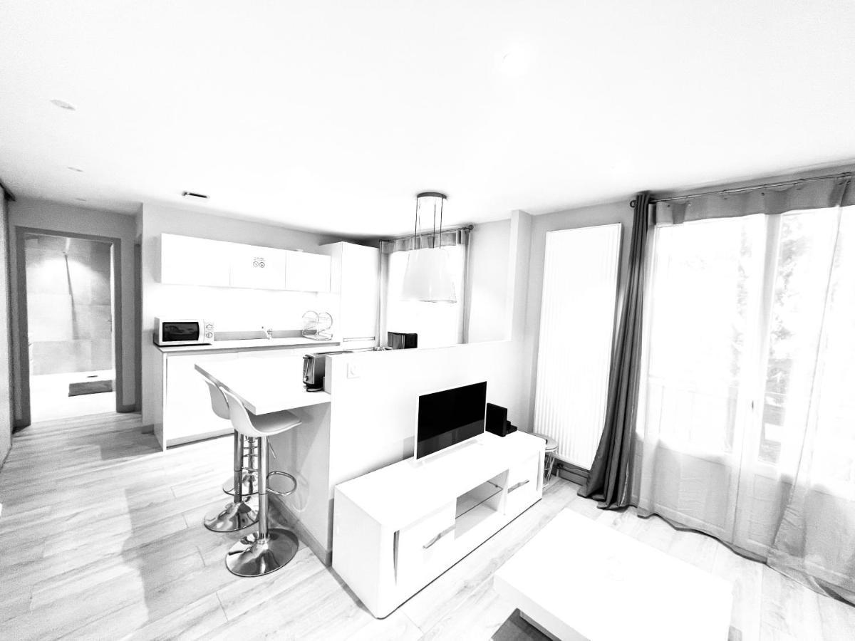 Le White Cosy A 5 Minutes Du Lac Avec Parking Privatif Gratuit Annecy Exterior photo